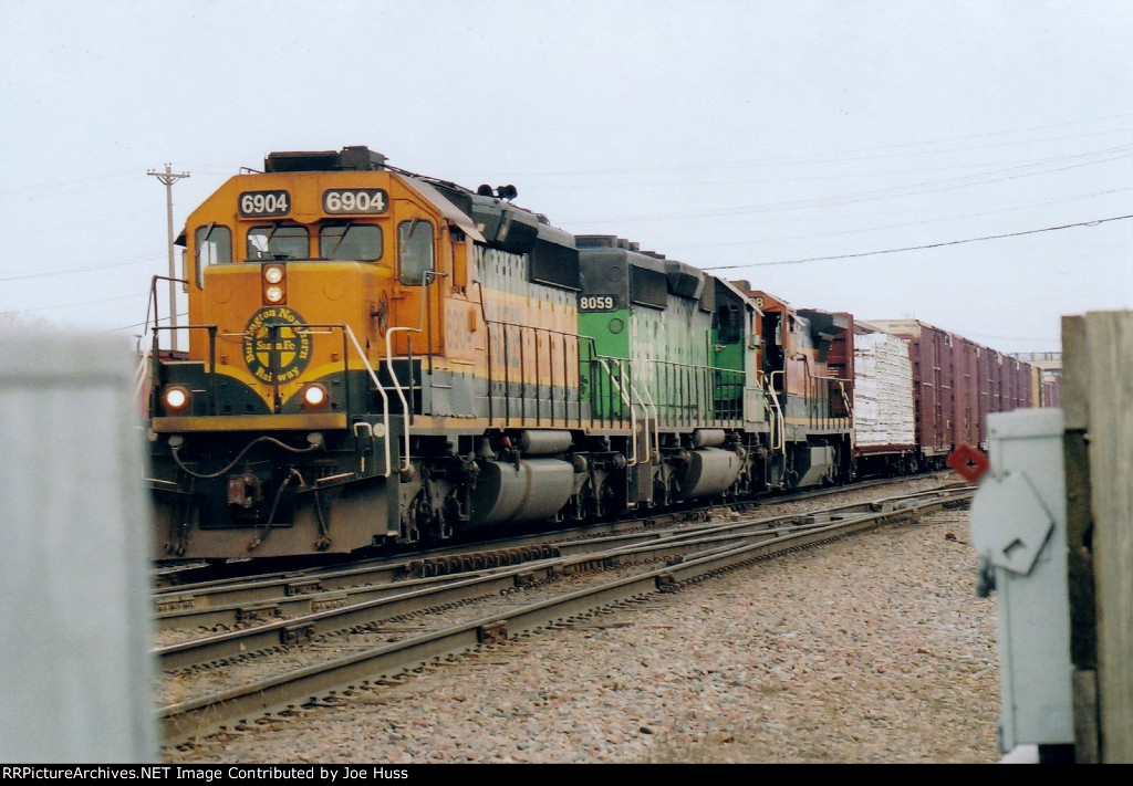 BNSF 6904 East